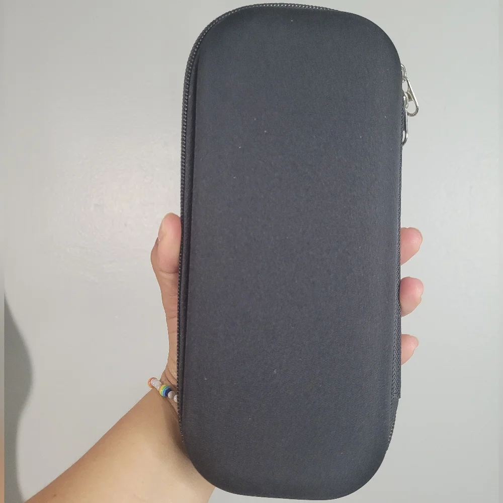 Pencil case or pencil case, with the design of the character Labubu. 3D